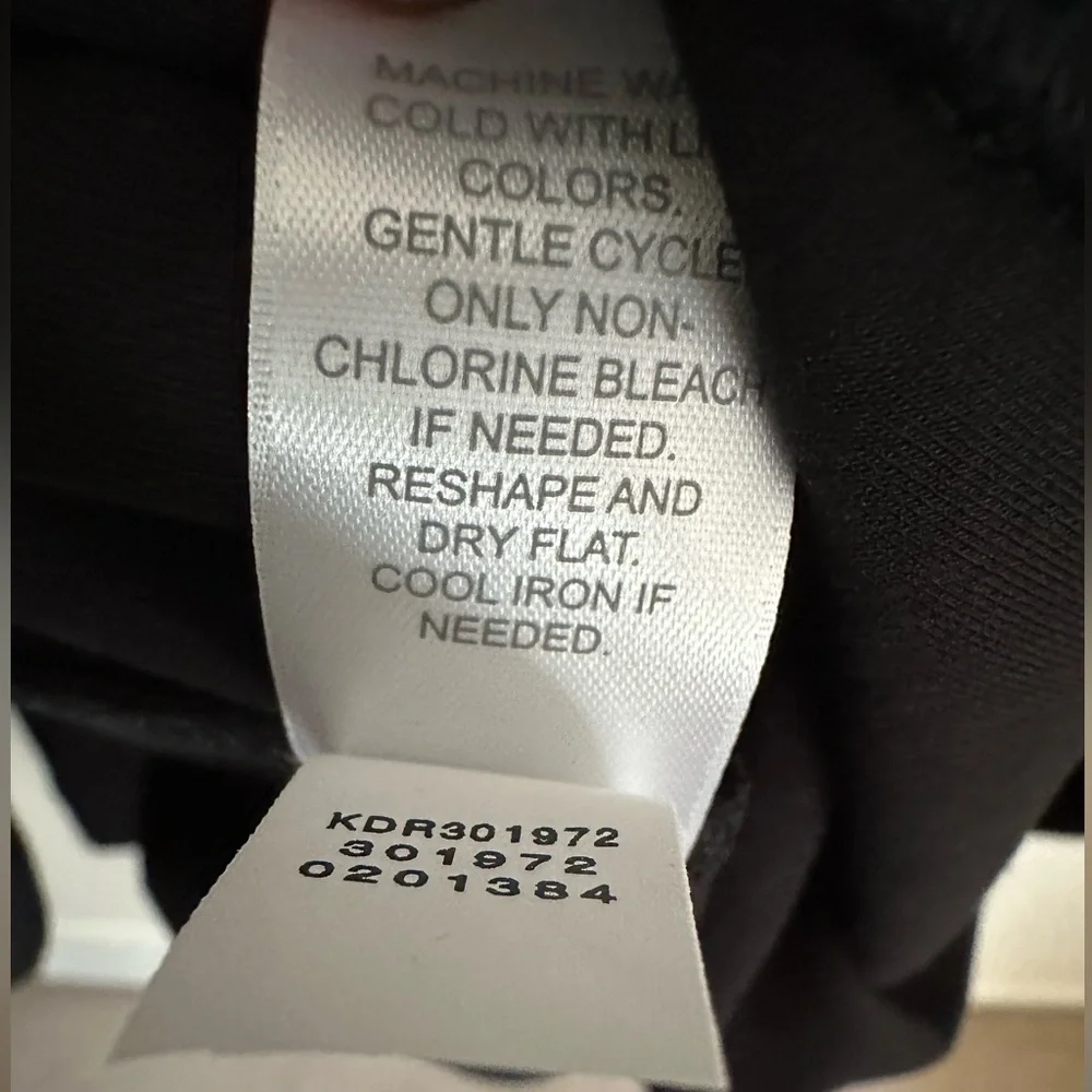 J.Jill Wearever Seamed Split-Neck Dress in black Tossed Dots Size XLP NWOT - Picture 10 of 16